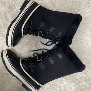 JBU snow boots, NWT